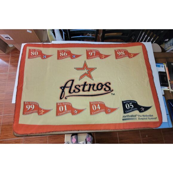 Houston Astros Fleece Throw - 4'9" X 3'2" - Picture 1 of 2